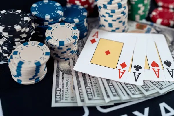 Live baccarat dealer table on ole777 alternatif