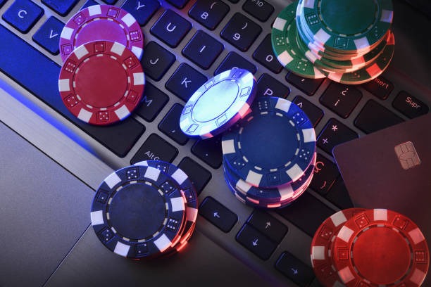 Bonus feature activation and free spins